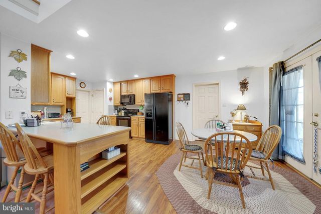 137 S RONKS RD, Ronks, PA 17572