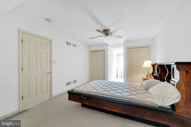 137 S RONKS RD, Ronks, PA 17572