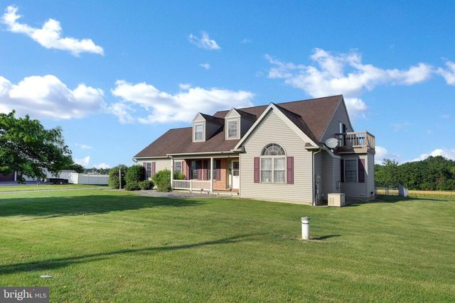137 S RONKS RD, Ronks, PA 17572