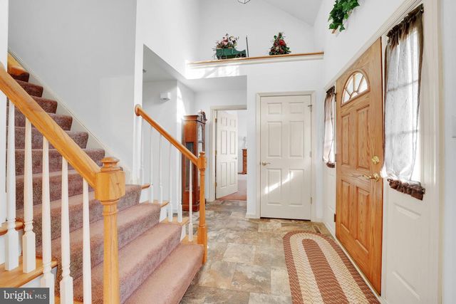 137 S RONKS RD, Ronks, PA 17572