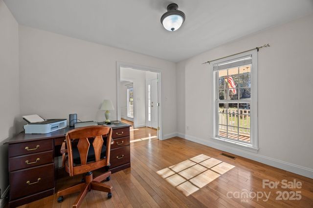 7083 Ridgeway Road, Stanley, NC 28164