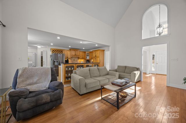 7083 Ridgeway Road, Stanley, NC 28164