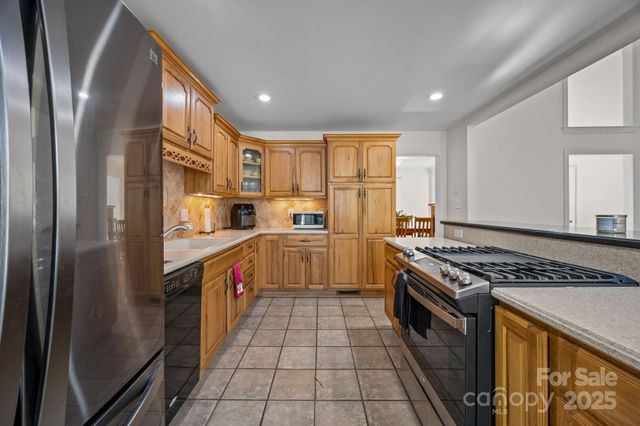 7083 Ridgeway Road, Stanley, NC 28164