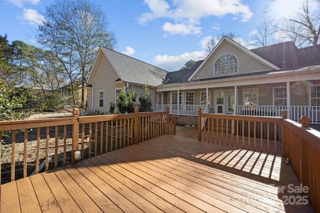 7083 Ridgeway Road, Stanley, NC 28164