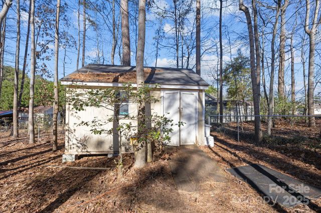 7083 Ridgeway Road, Stanley, NC 28164