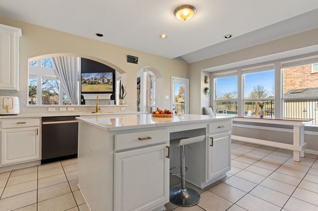 10005 Fairway Vista Drive, Rowlett, TX 75089