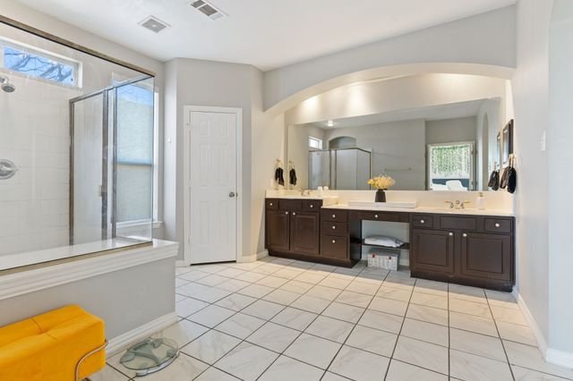 10005 Fairway Vista Drive, Rowlett, TX 75089