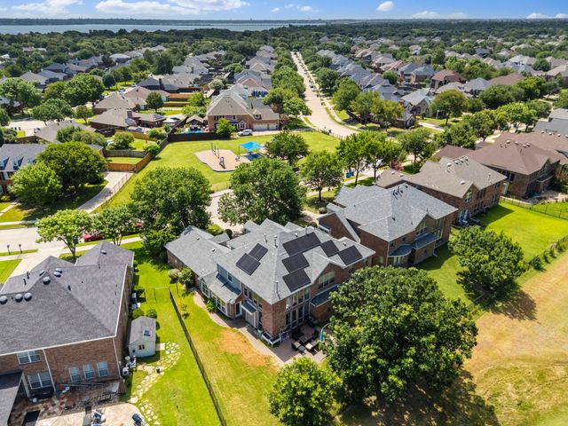 10005 Fairway Vista Drive, Rowlett, TX 75089