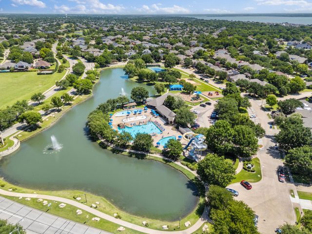 10005 Fairway Vista Drive, Rowlett, TX 75089