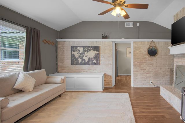 10307 Catlett Lane, La Porte, TX 77571