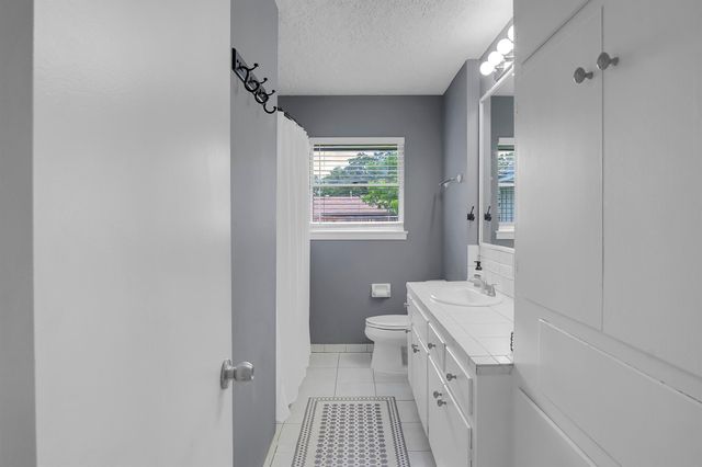 10307 Catlett Lane, La Porte, TX 77571