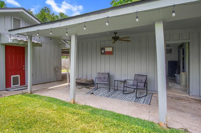 10307 Catlett Lane, La Porte, TX 77571