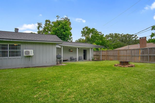 10307 Catlett Lane, La Porte, TX 77571
