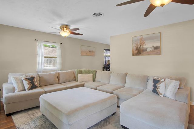 10307 Catlett Lane, La Porte, TX 77571