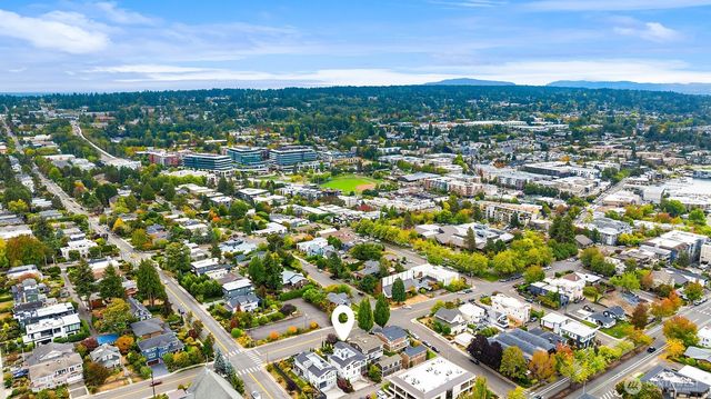 609 1st Street, Kirkland, WA 98033