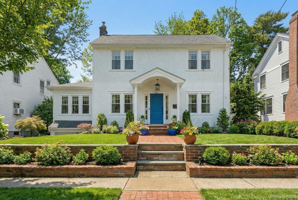 91 Bar Beach Road, Port Washington, NY 11050