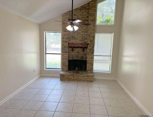 6793 Morgan Rd, Greenwell Springs, LA 70739