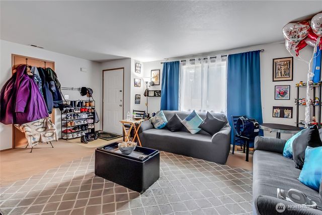 10002 10004 Barnes Lane S, Tacoma, WA 98444