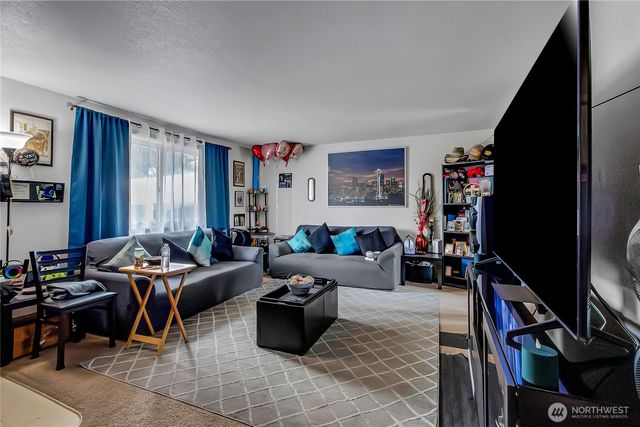 10002 10004 Barnes Lane S, Tacoma, WA 98444