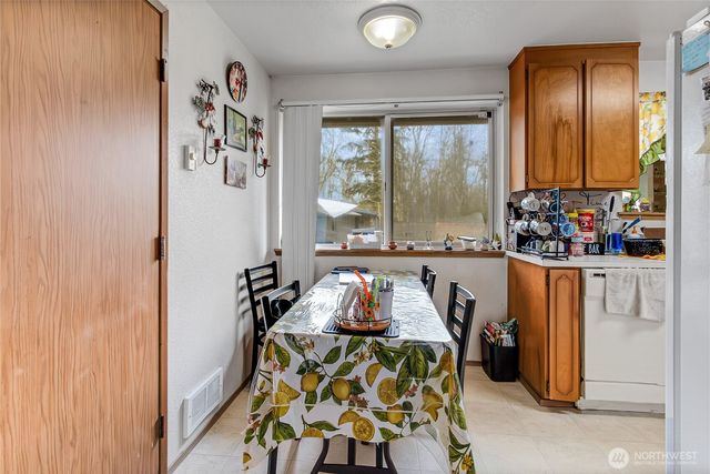 10002 10004 Barnes Lane S, Tacoma, WA 98444