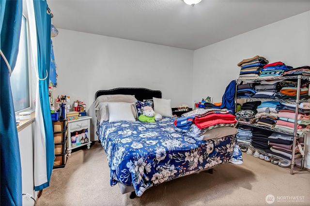 10002 10004 Barnes Lane S, Tacoma, WA 98444