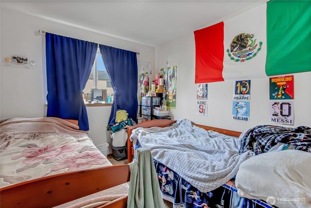 10002 10004 Barnes Lane S, Tacoma, WA 98444