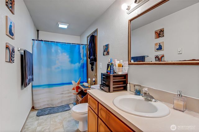 10002 10004 Barnes Lane S, Tacoma, WA 98444