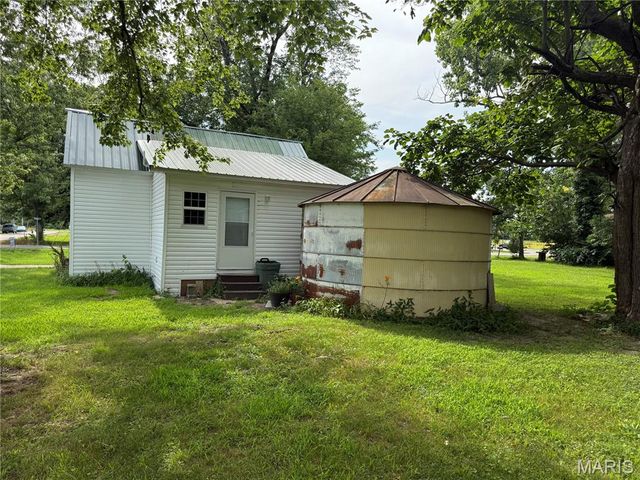 301 LAUREL, Morehouse, MO 63868