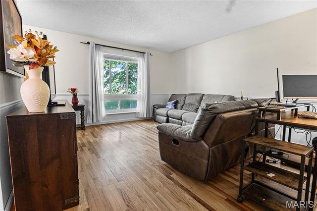 151 Shaw Drive, Eureka, MO 63025