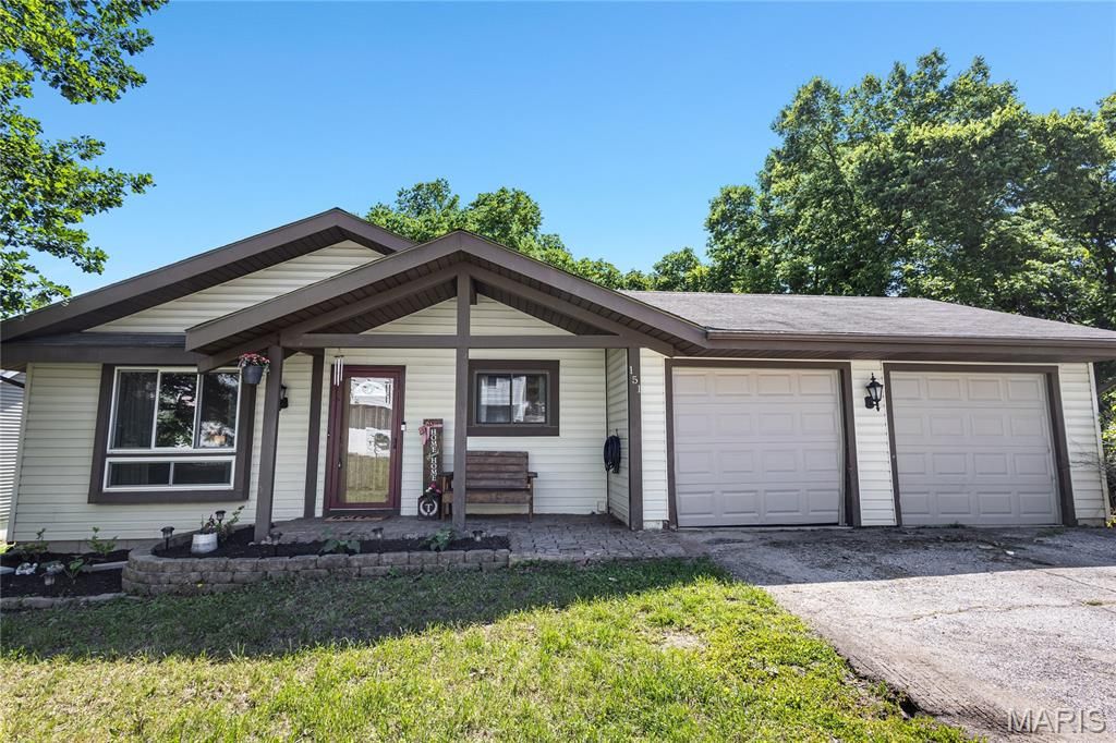 151 Shaw Drive, Eureka, MO 63025