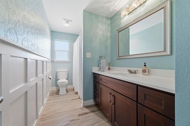 3800 Bayshore Drive, Arlington, TX 76016