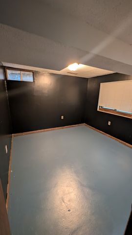1609 N Main St, Rose Hill, KS 67133