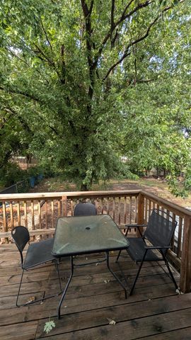 1609 N Main St, Rose Hill, KS 67133