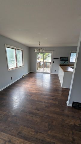 1609 N Main St, Rose Hill, KS 67133