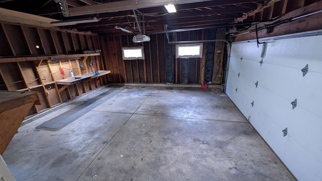 1609 N Main St, Rose Hill, KS 67133