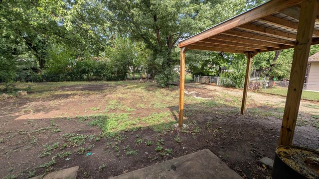 1609 N Main St, Rose Hill, KS 67133