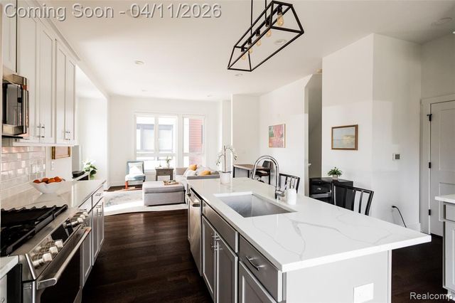 2037 11th Street 7, Detroit, MI 48216