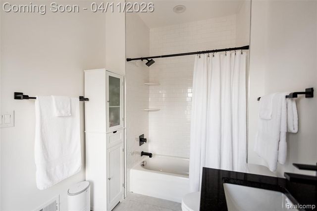 2037 11th Street 7, Detroit, MI 48216