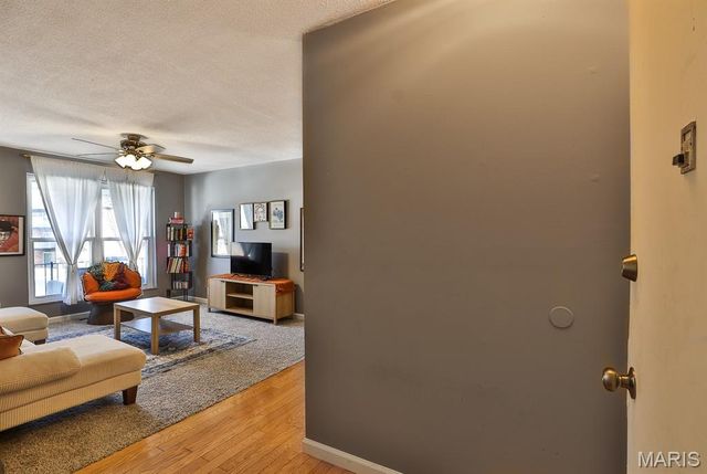 10379 Forest Brook Lane G, St Louis, MO 63146