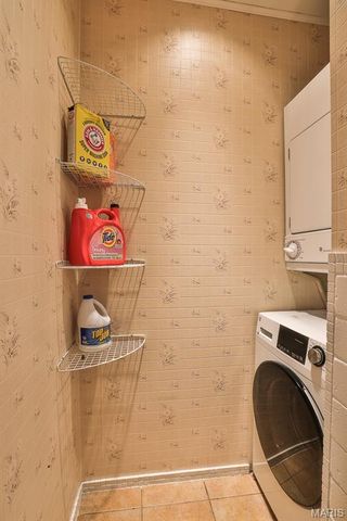 10379 Forest Brook Lane G, St Louis, MO 63146