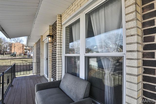 10379 Forest Brook Lane G, St Louis, MO 63146