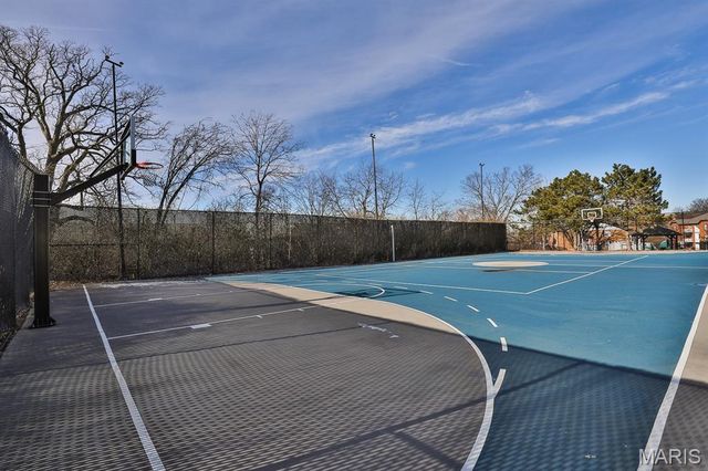 10379 Forest Brook Lane G, St Louis, MO 63146