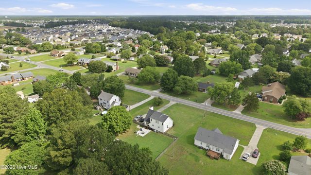 677 Davenport Farm Road, Winterville, NC 28590