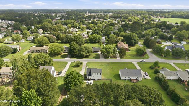 677 Davenport Farm Road, Winterville, NC 28590