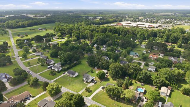 677 Davenport Farm Road, Winterville, NC 28590