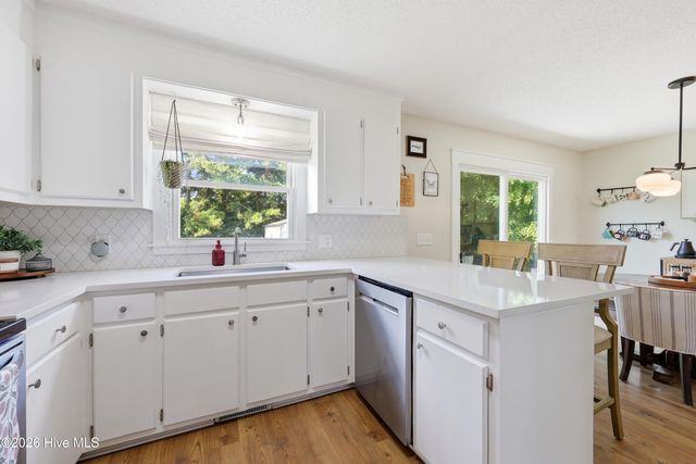 677 Davenport Farm Road, Winterville, NC 28590