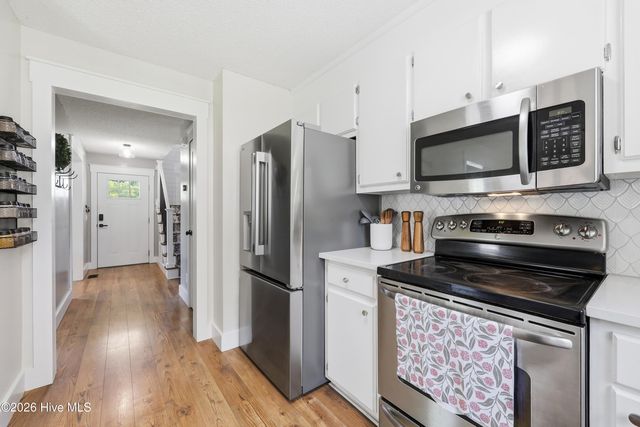 677 Davenport Farm Road, Winterville, NC 28590