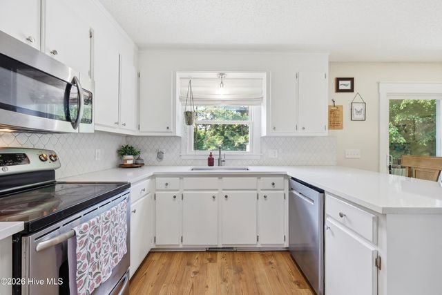 677 Davenport Farm Road, Winterville, NC 28590