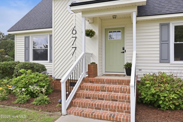 677 Davenport Farm Road, Winterville, NC 28590