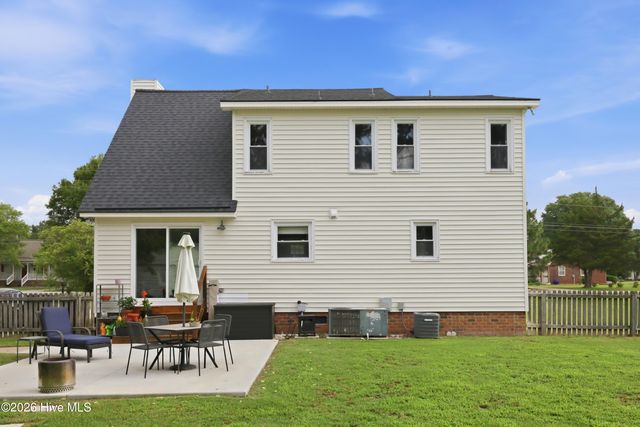 677 Davenport Farm Road, Winterville, NC 28590